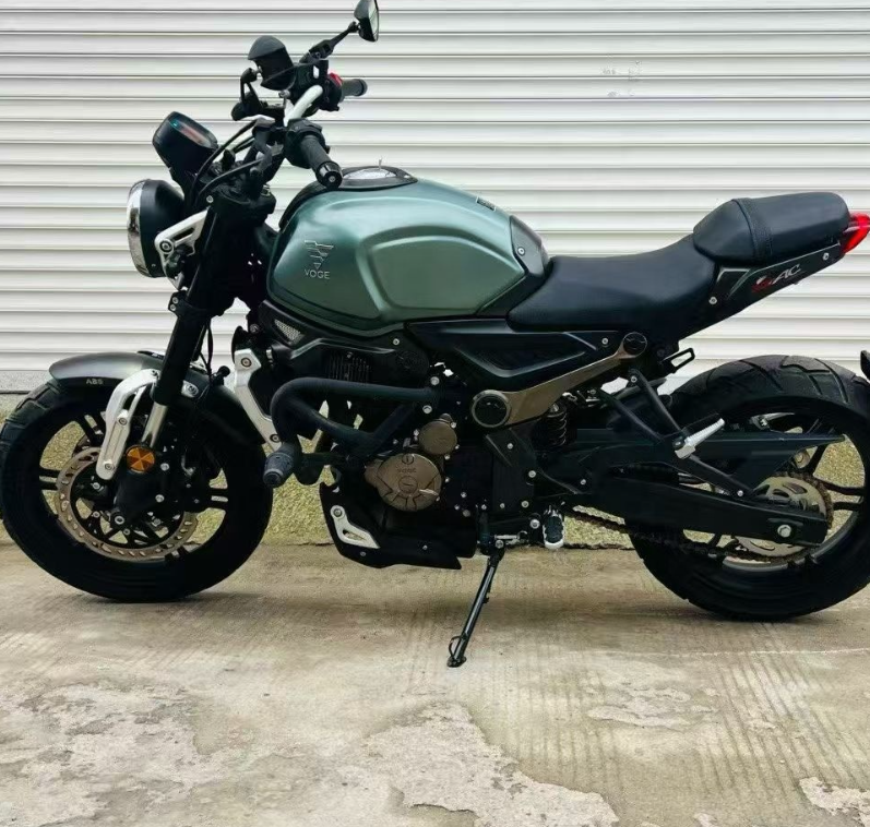 VOGE1 300cc Popular Retro Motorcycles Fuel-Efficient Gas Motorcycle 300cc