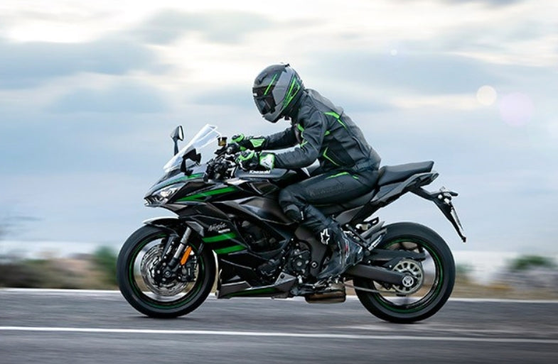 Kawasaki1 Ninja 250cc 250cc Liquid Cooled Engine Gasolian Sport Racing Racing Sport Motorcycle Used Gasolian Motorcycles